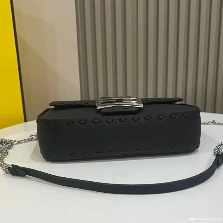 Vintage HOT Fendi In Cuoio Selleria Mini Black Romano Leather Baguette Bag 0515